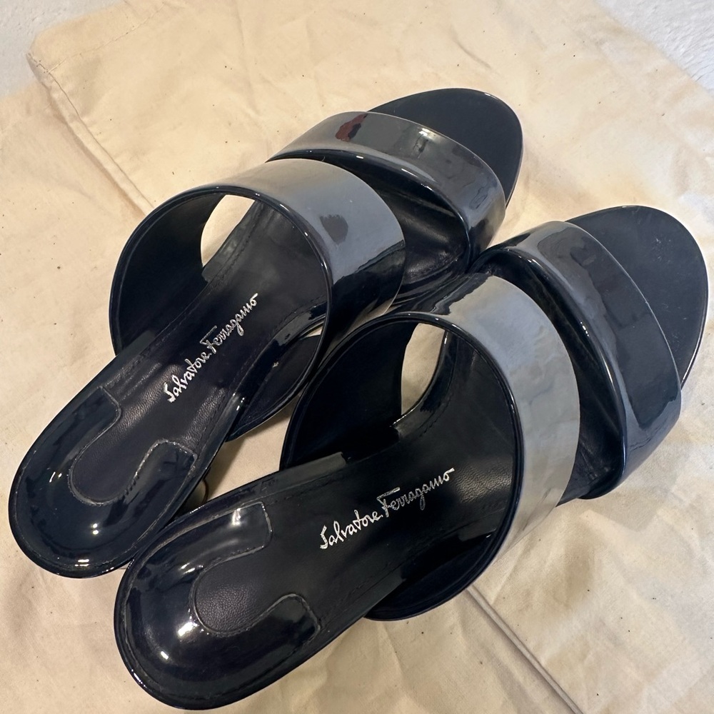 Original Ferragamo Sandals in blue patent leather